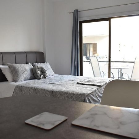 Marias Apartment - In City Centre,Near Beach Larnaca Exterior foto