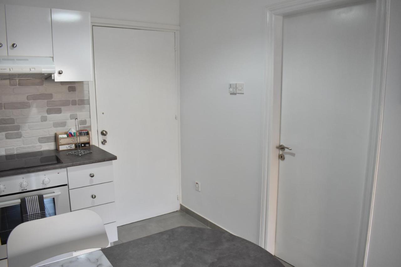 Marias Apartment - In City Centre,Near Beach Larnaca Exterior foto